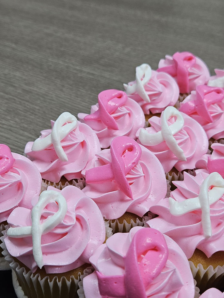 pink cupcakes photo